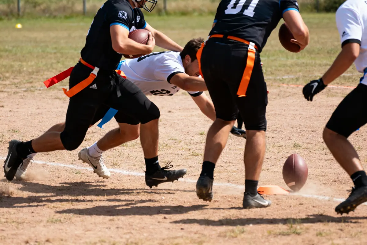 Flag football : Qu’est-ce que ce sport fun sans contact ?